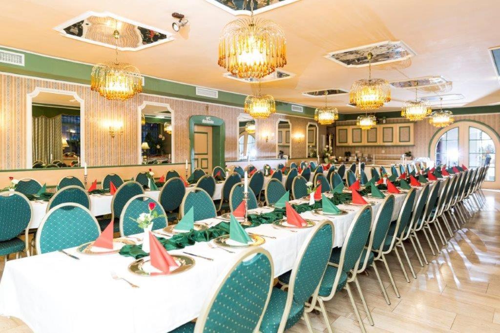 Hotel-Gasthof Zur Post Velburg Zewnętrze zdjęcie