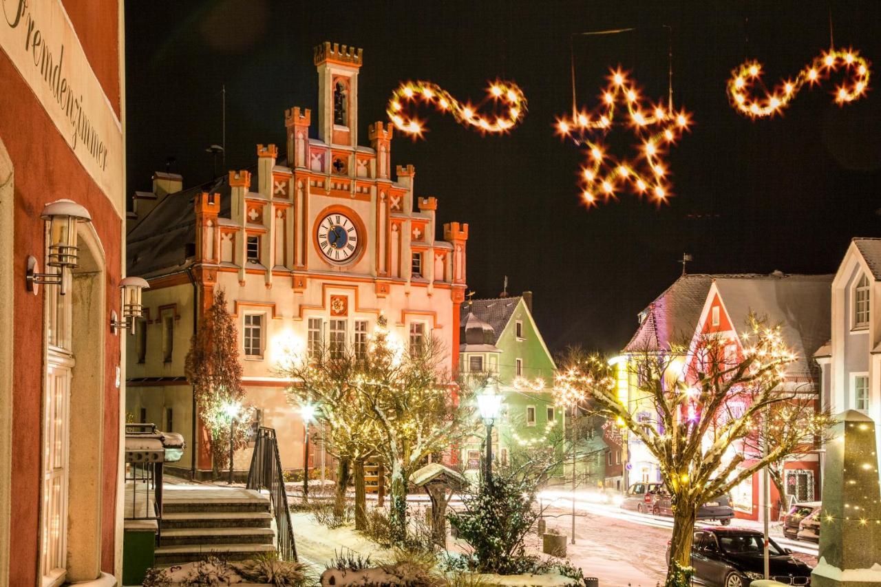 Hotel-Gasthof Zur Post Velburg Zewnętrze zdjęcie