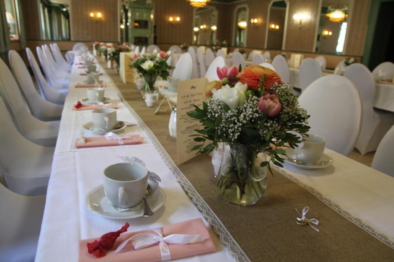 Hotel-Gasthof Zur Post Velburg Zewnętrze zdjęcie