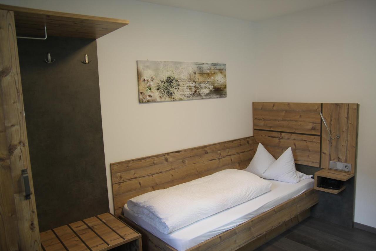 Hotel-Gasthof Zur Post Velburg Zewnętrze zdjęcie