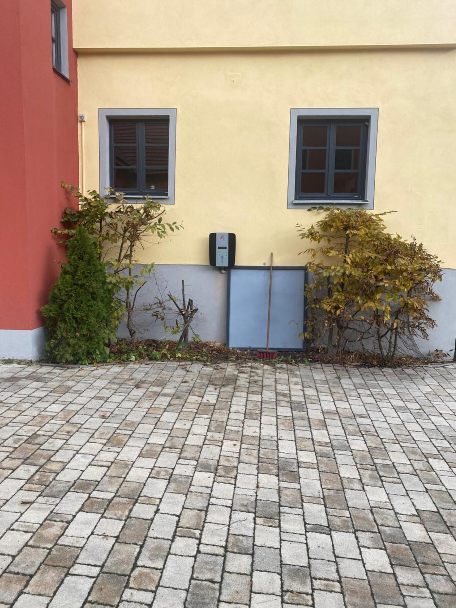 Hotel-Gasthof Zur Post Velburg Zewnętrze zdjęcie